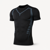 Le maintien du débardeur, version t-shirt